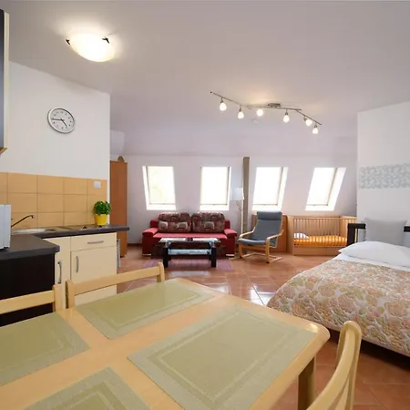 Osrodek Wczasowy Coral Nad Morzem ホームステイ ビチェ