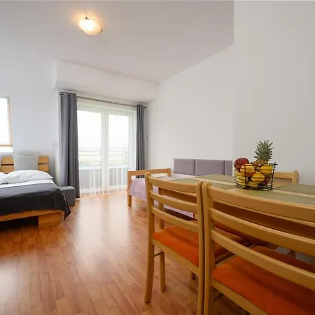 Osrodek Wczasowy Coral Nad Morzem ホームステイ ビチェ