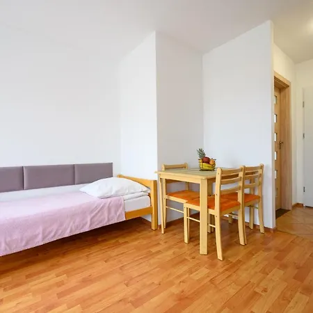 Osrodek Wczasowy Coral Nad Morzem ホームステイ ビチェ