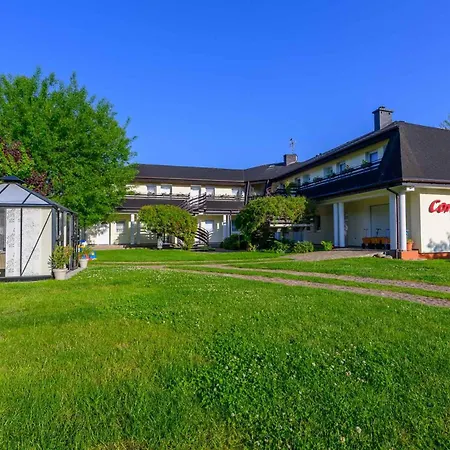 ホームステイ Osrodek Wczasowy Coral Nad Morzem *